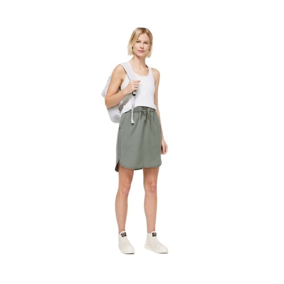 Lululemon On The Fly Skirt *Woven Grey Sage - Picture 2 of 4